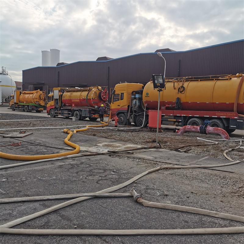 马龙污水池清理