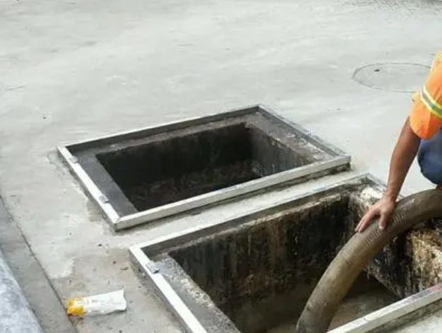 马龙化粪池清理