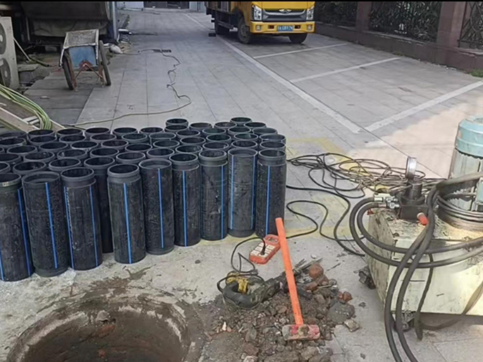 马龙PE置换管厂家 DN315置换管 非开挖管短管置换